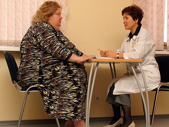 Fleboloogi konsultatsioonil rasvumisest tingitud veenilaiendite patsient